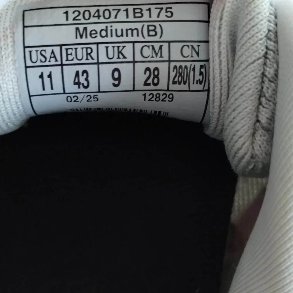 Brooks Women's Gray and Pink Running Sneakers 11 Ghost 16 - Picture 4 of 12